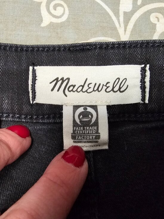 Madewell Curvy Skinny Flare Jeans in Black - Picture 7 of 11